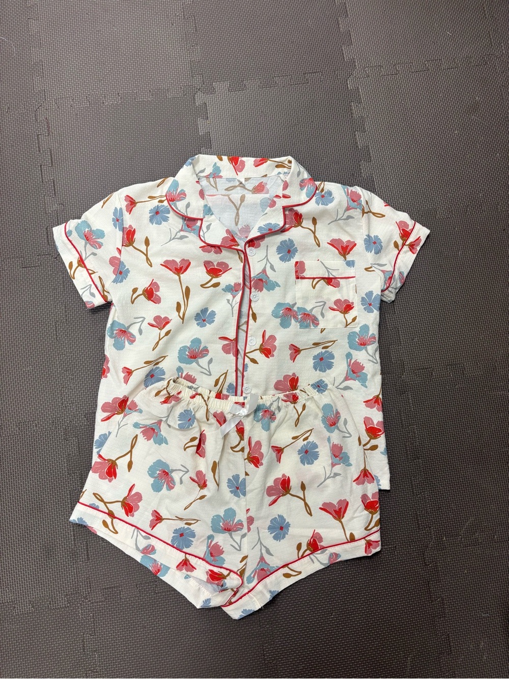 Women White Floral Short Pajama Set with Red & Blue Flowers